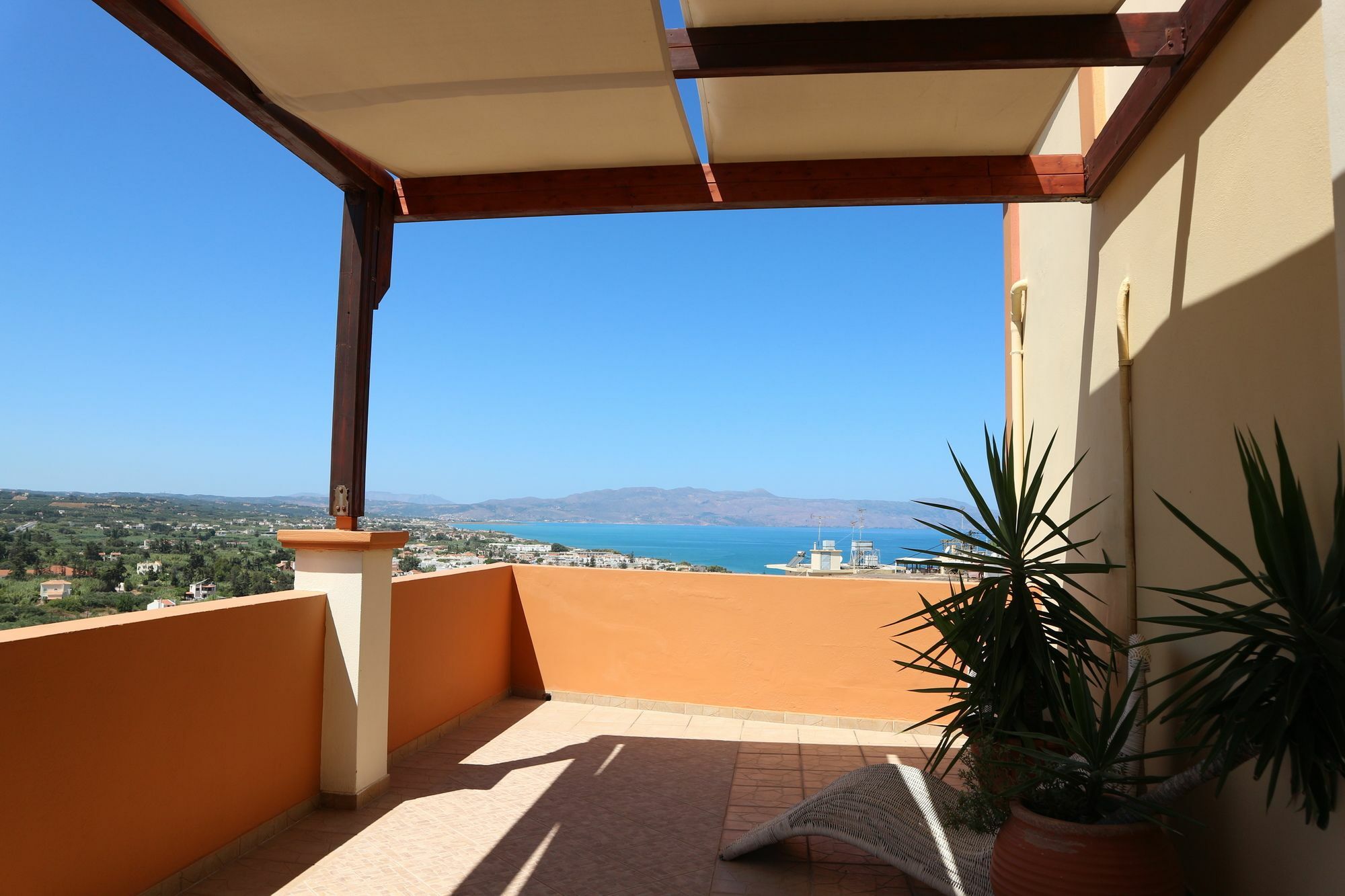 Orsalia Luxury Suites Platanias  Bagian luar foto