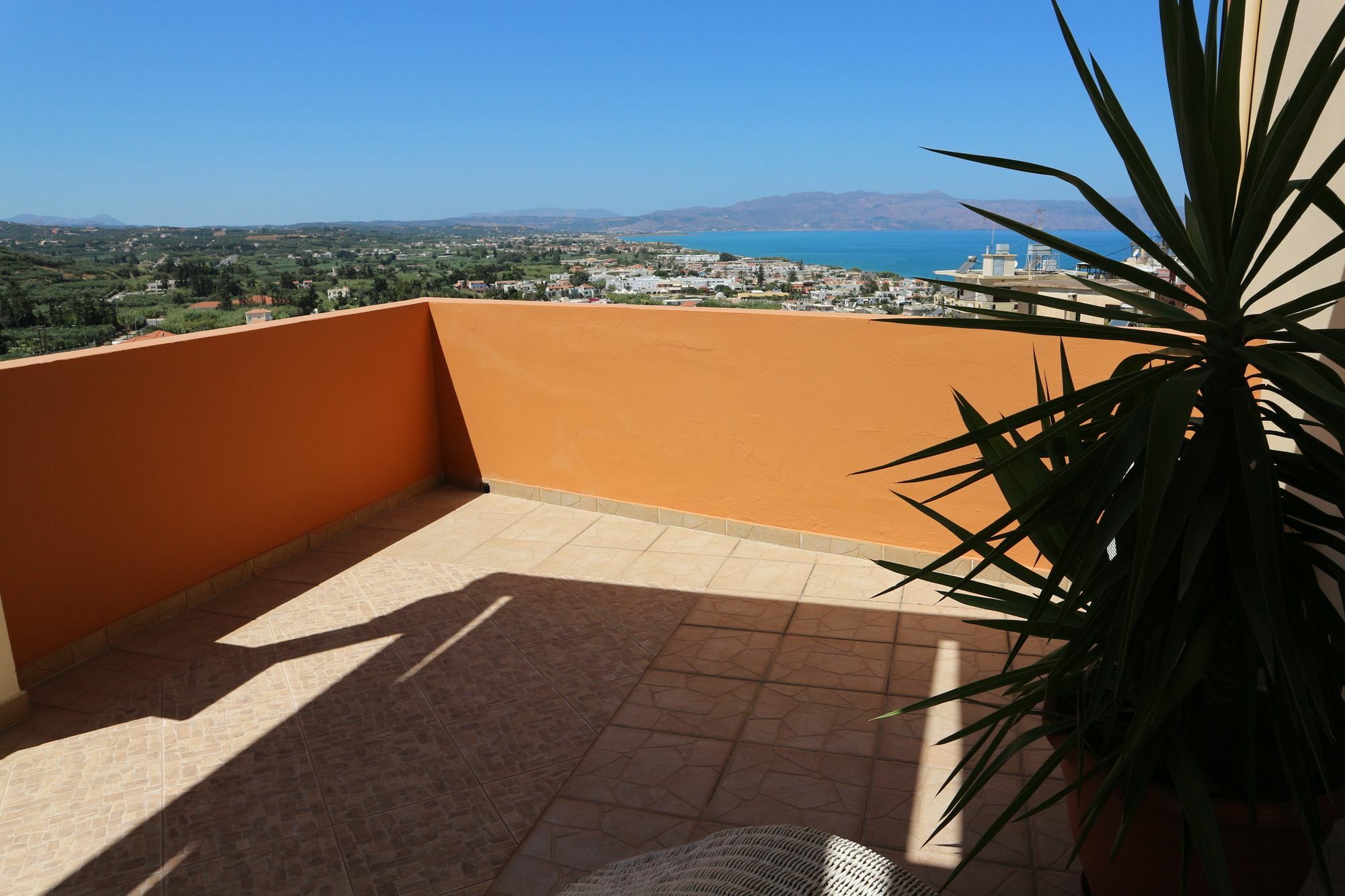 Orsalia Luxury Suites Platanias  Bagian luar foto